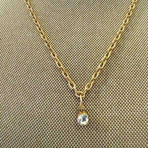 Basic Gold Necklace with Crystal Pendant
Adjustable size